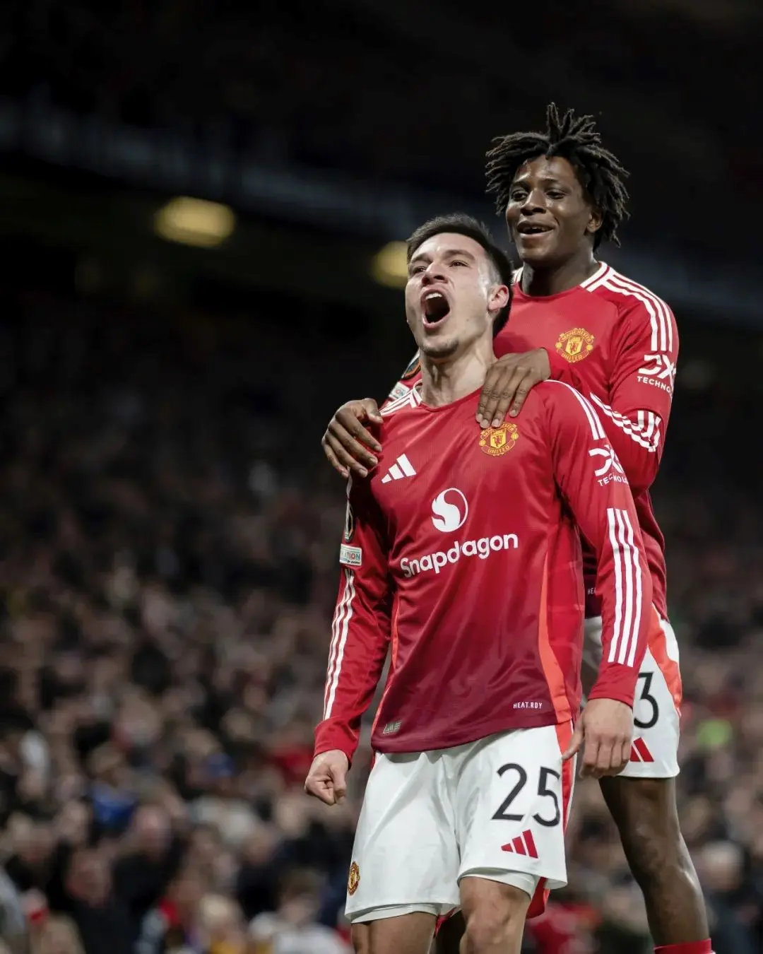 开云体育-包含赛地聚焦：欧篮联最后时刻热度飙升，斯图加特外线爆发，信心回归，训练强度显著提升的词条