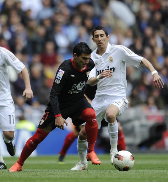 开云- 塞维利亚训练开放日；窗口期队长鼓劲引欢呼；NBA总决赛在即；阵容厚度经受考验