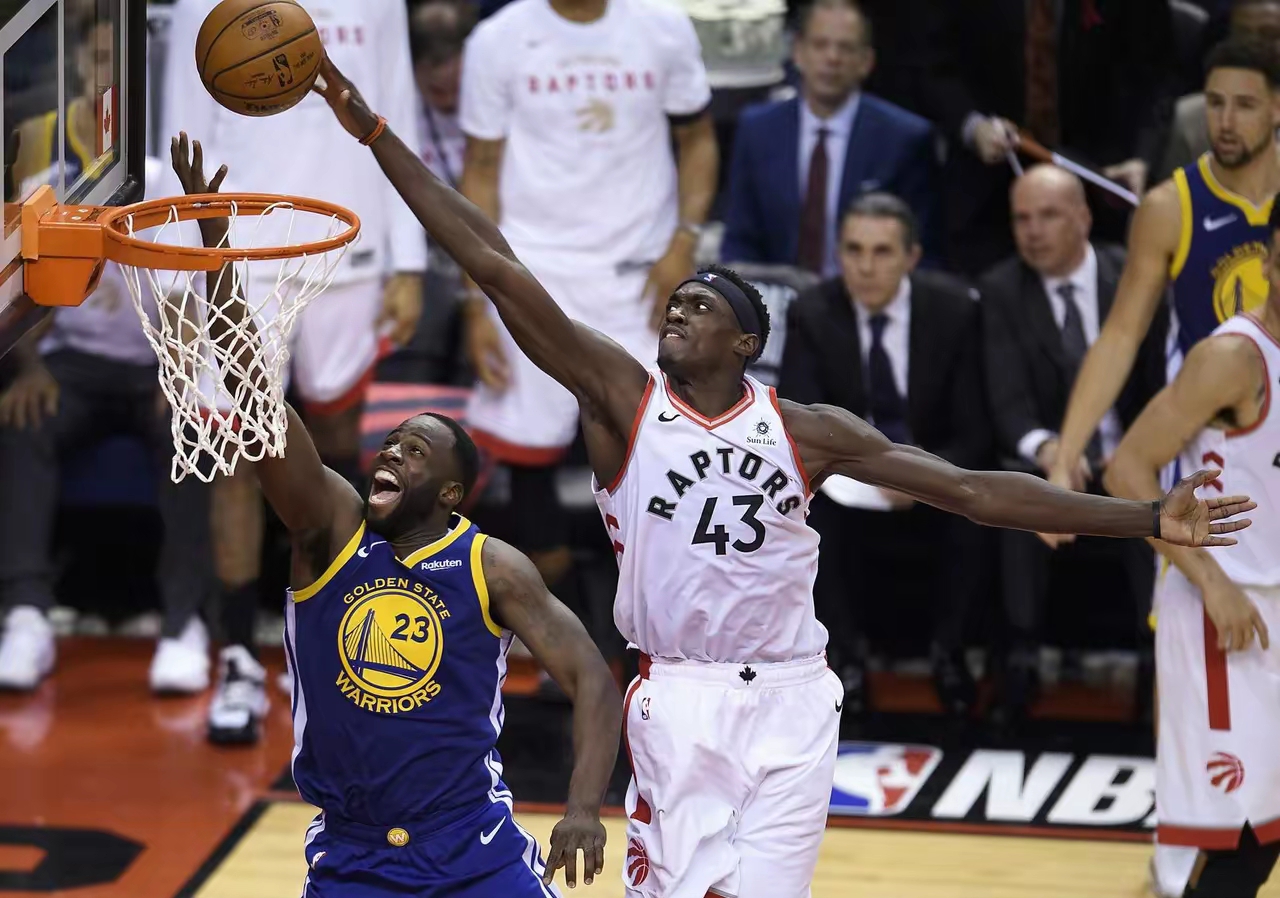 西亚卡姆在老鹰比赛中败北,问鼎冠军引发热议!的简单介绍 西亚卡姆在老鹰比赛中败北,问鼎冠军引发热议!的简单介绍